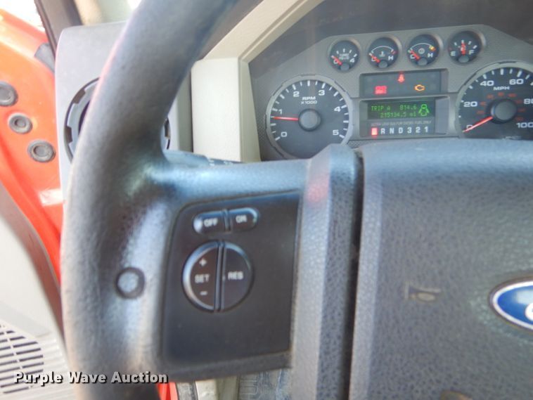 image for item FC9948 2008 Ford F250 Super Duty XL utility bed pickup truck