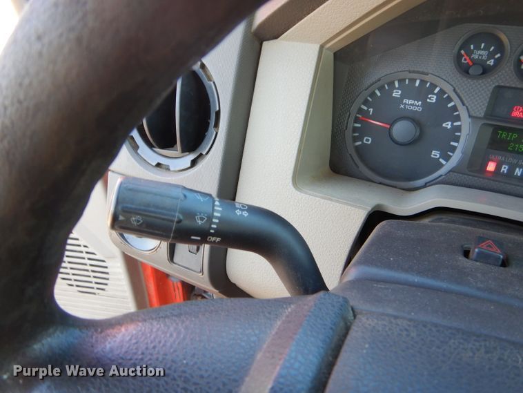 image for item FC9948 2008 Ford F250 Super Duty XL utility bed pickup truck