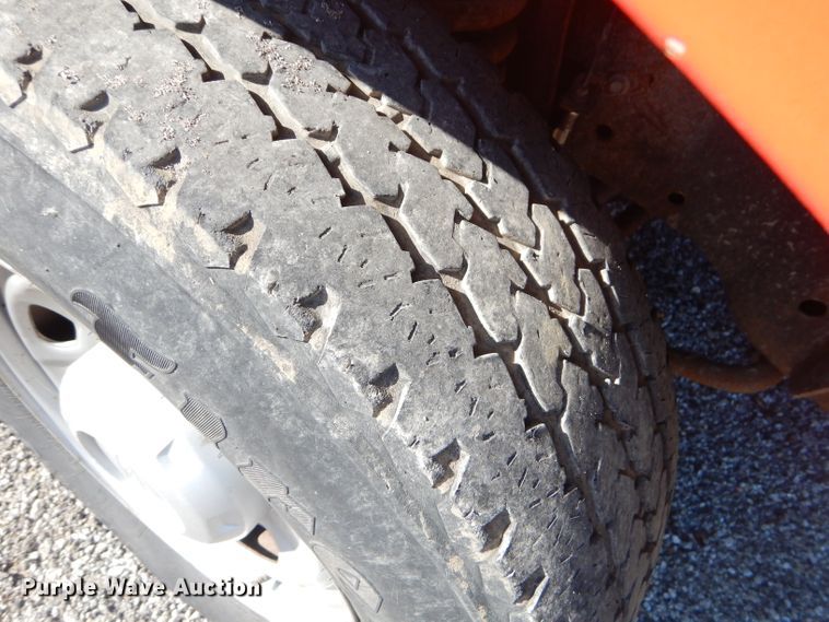 image for item FC9948 2008 Ford F250 Super Duty XL utility bed pickup truck