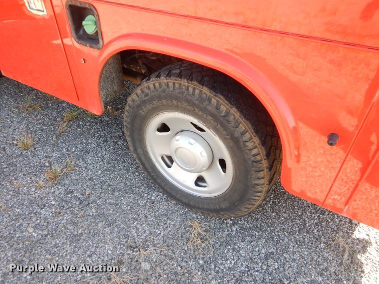 image for item FC9948 2008 Ford F250 Super Duty XL utility bed pickup truck