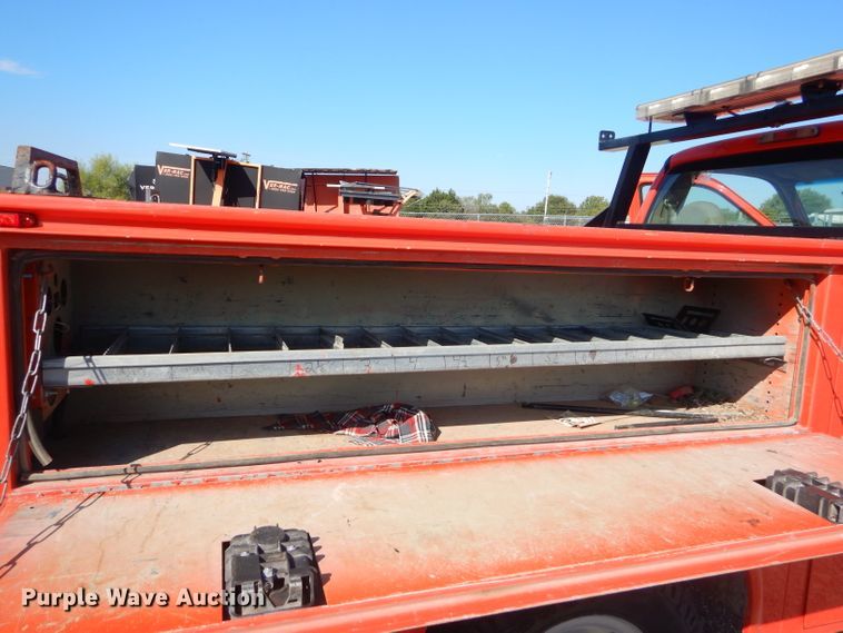 image for item FC9948 2008 Ford F250 Super Duty XL utility bed pickup truck