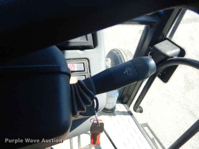 image for item FC9949 2002 New Holland TS100 tractor