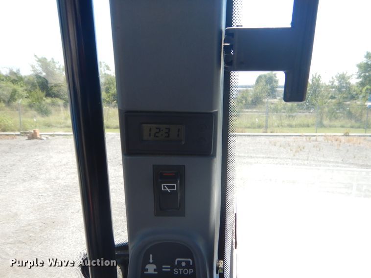 image for item FC9949 2002 New Holland TS100 tractor