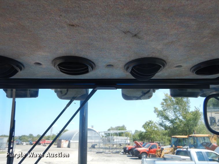 image for item FC9949 2002 New Holland TS100 tractor