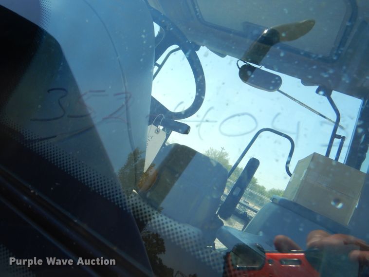 image for item FC9949 2002 New Holland TS100 tractor