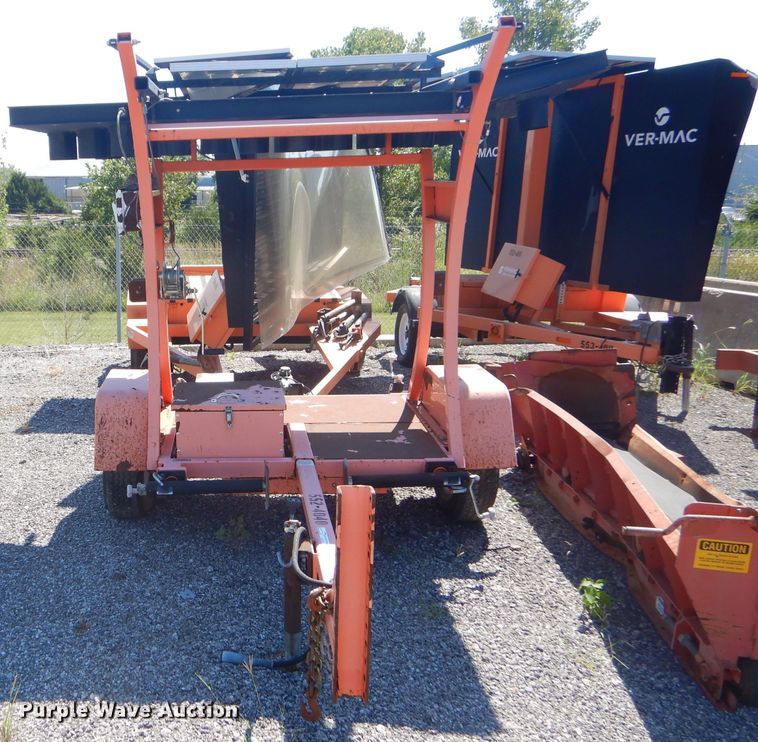 image for item FC9950 2010 National Signal Aero-Lite arrow board trailer