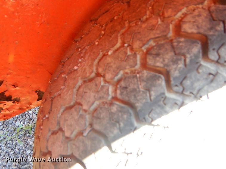 image for item FC9950 2010 National Signal Aero-Lite arrow board trailer