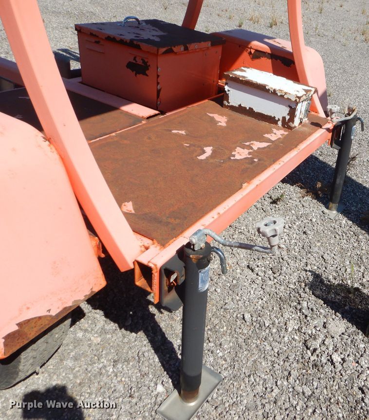 image for item FC9950 2010 National Signal Aero-Lite arrow board trailer