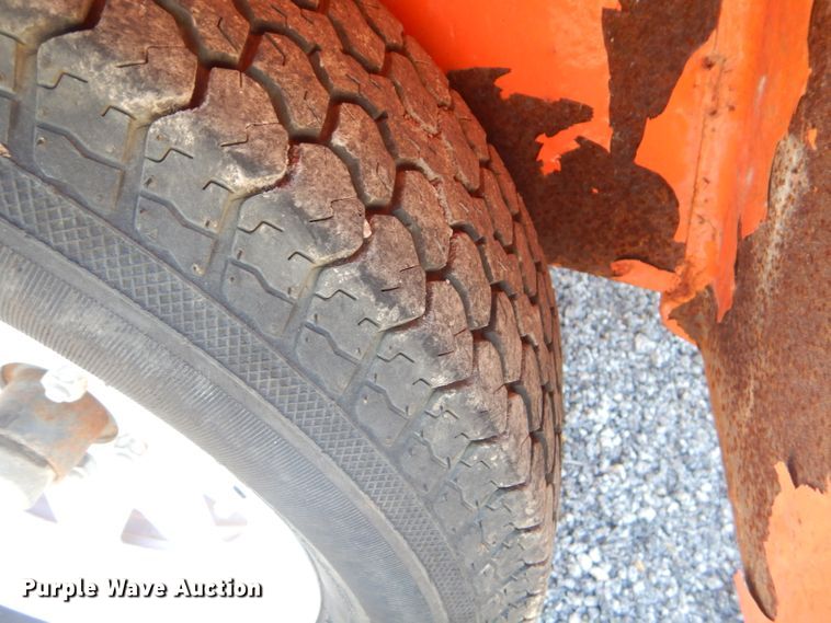 image for item FC9950 2010 National Signal Aero-Lite arrow board trailer