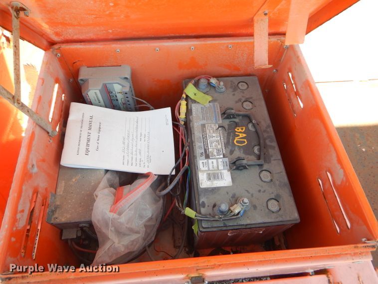 image for item FC9950 2010 National Signal Aero-Lite arrow board trailer