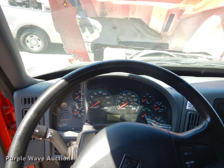 image for item FC9955 2006 International 7500 flatbed truck