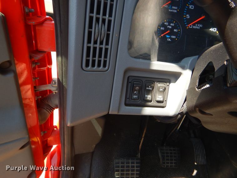 image for item FC9955 2006 International 7500 flatbed truck