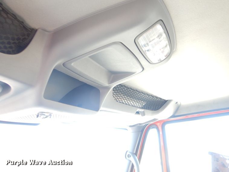 image for item FC9955 2006 International 7500 flatbed truck