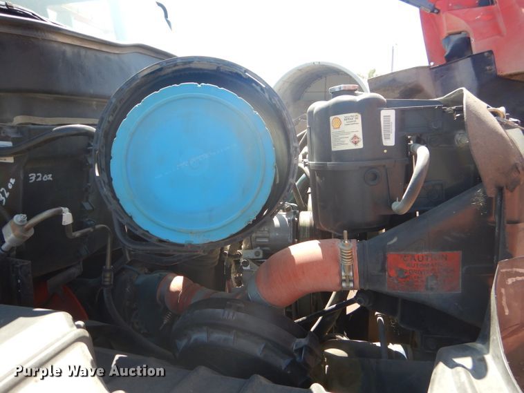 image for item FC9955 2006 International 7500 flatbed truck