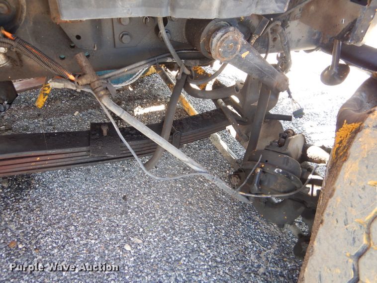 image for item FC9955 2006 International 7500 flatbed truck