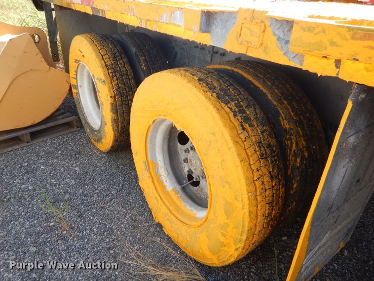 image for item FC9955 2006 International 7500 flatbed truck