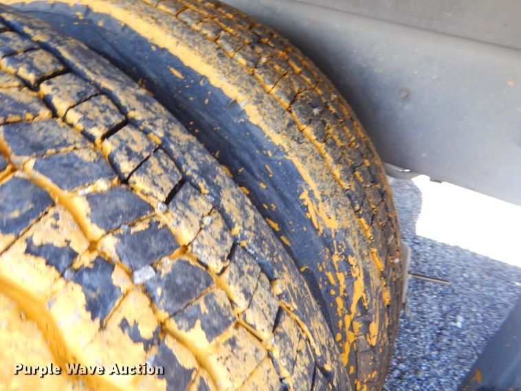 image for item FC9955 2006 International 7500 flatbed truck