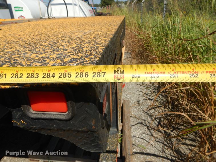 image for item FC9955 2006 International 7500 flatbed truck