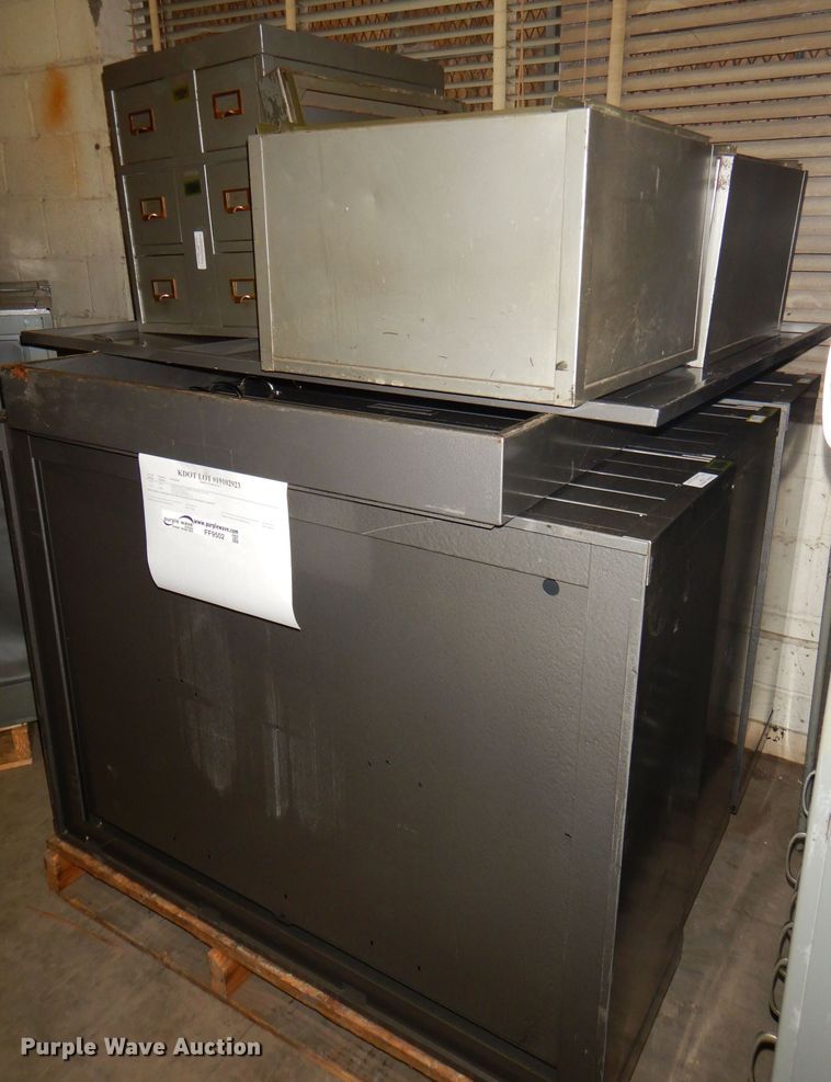 Office supplies in Topeka, KS Item FF9502 sold Purple Wave