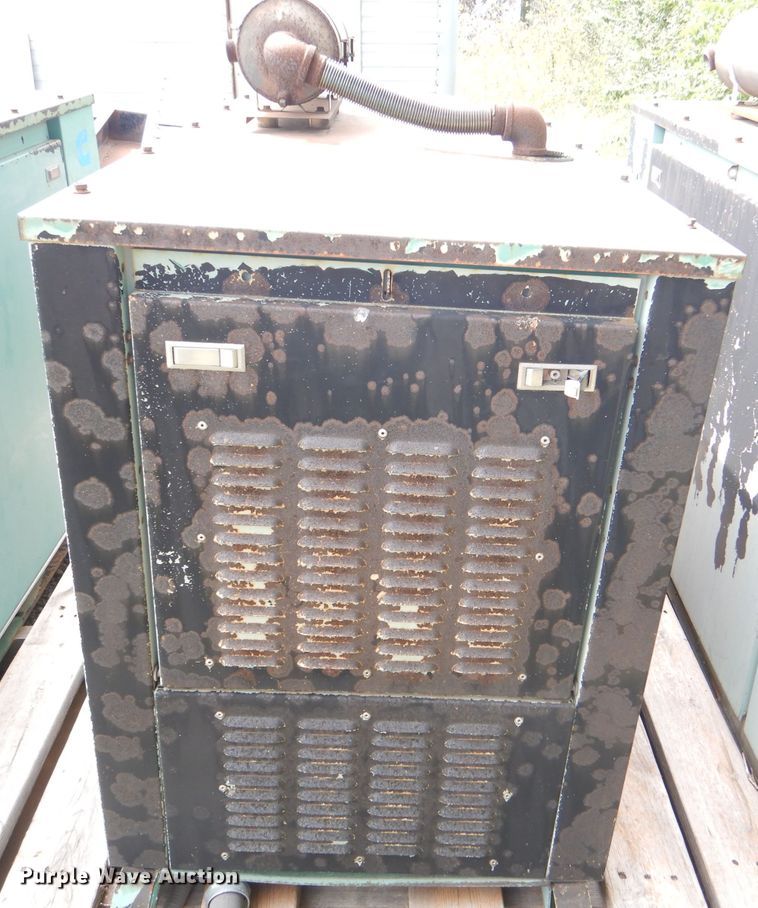 image for item FF9565 1998 Onan 20GGDB generator