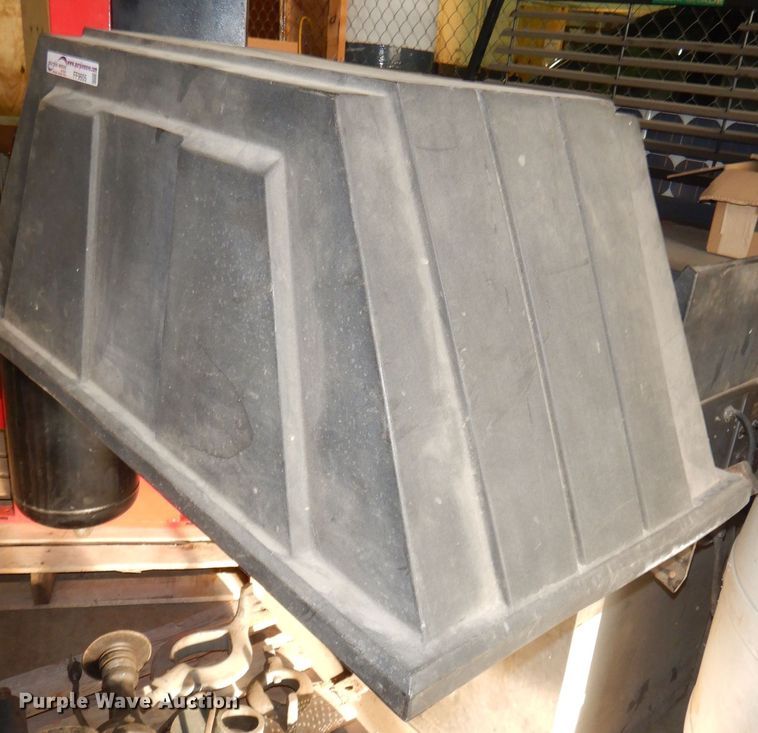 image for item FF9605 1989 FMC 4100 wheel balancer