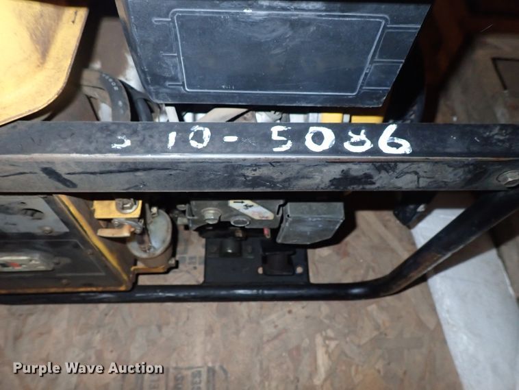 image for item FR9403 1996 Robin RGD2500 generator