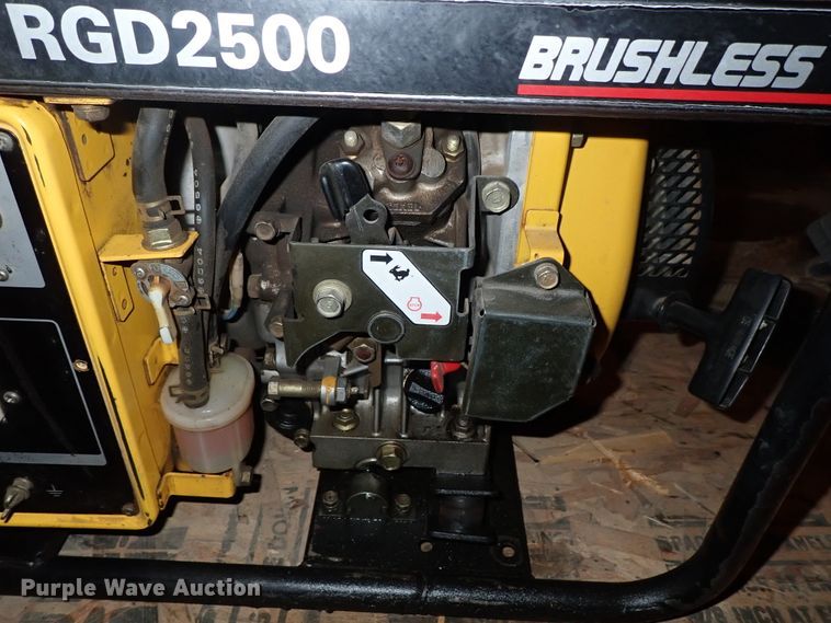 image for item FR9404 1996 Robin RGD2500 generator