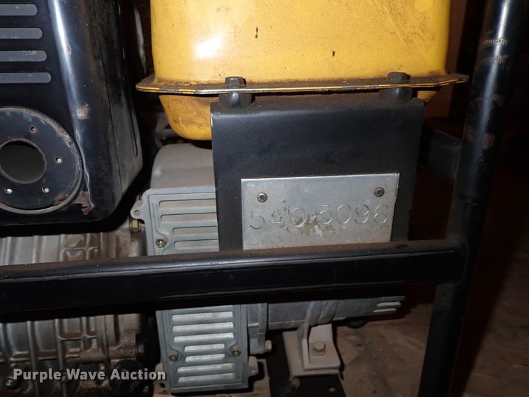 image for item FR9404 1996 Robin RGD2500 generator