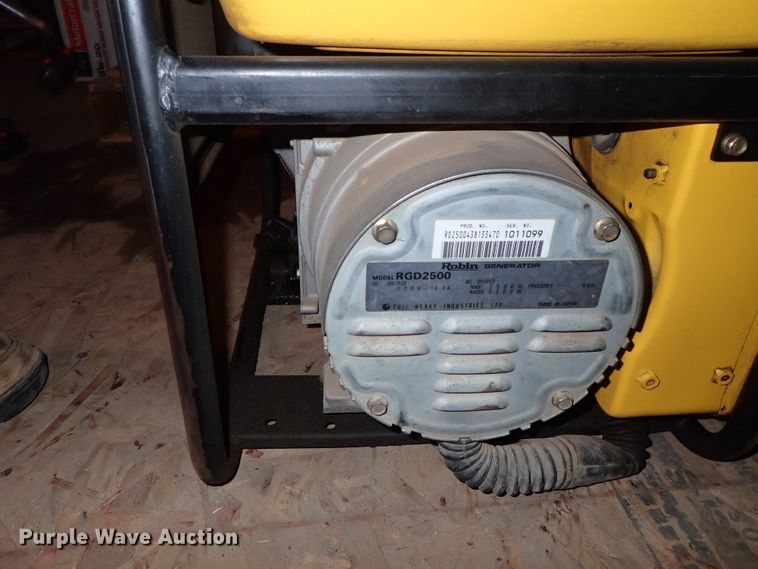 image for item FR9404 1996 Robin RGD2500 generator