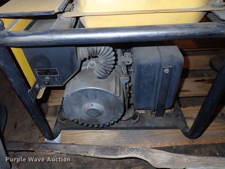 image for item FR9405 1999 NAC NGD-2700H generator