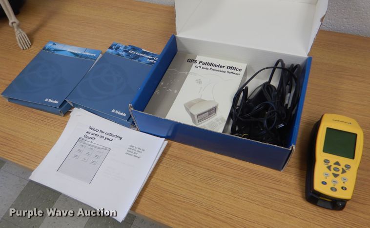 image for item GE9806 2002 Trimble Geo Eplorer 3 GPS