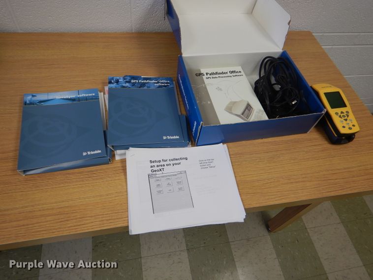 image for item GE9806 2002 Trimble Geo Eplorer 3 GPS