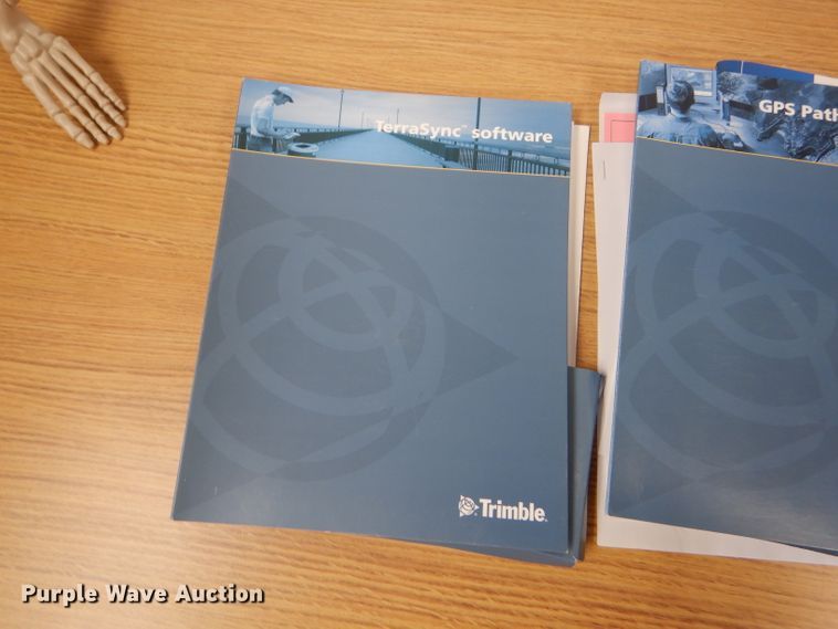 image for item GE9806 2002 Trimble Geo Eplorer 3 GPS