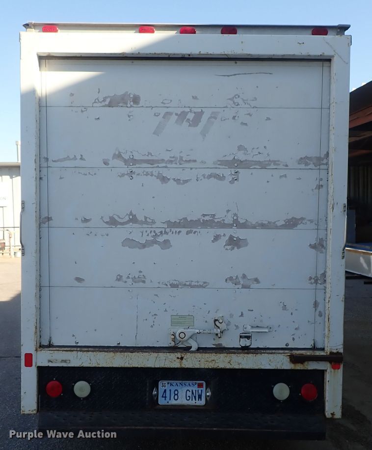 image for item DB7672 2007 Ford E350 Super Duty box truck