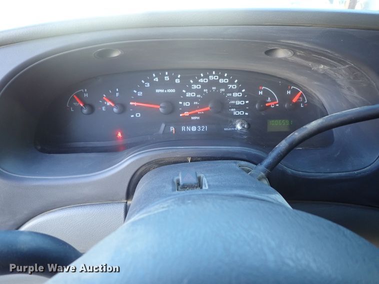 image for item DB7672 2007 Ford E350 Super Duty box truck