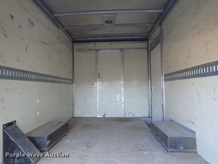 image for item DB7672 2007 Ford E350 Super Duty box truck