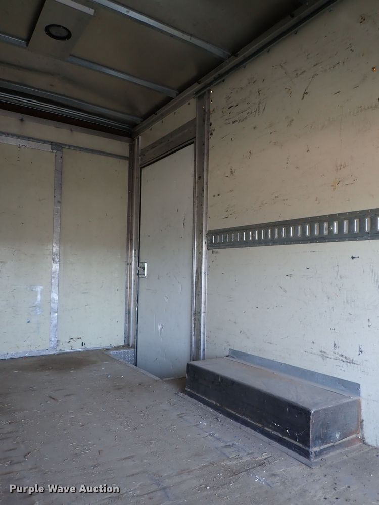 image for item DB7672 2007 Ford E350 Super Duty box truck