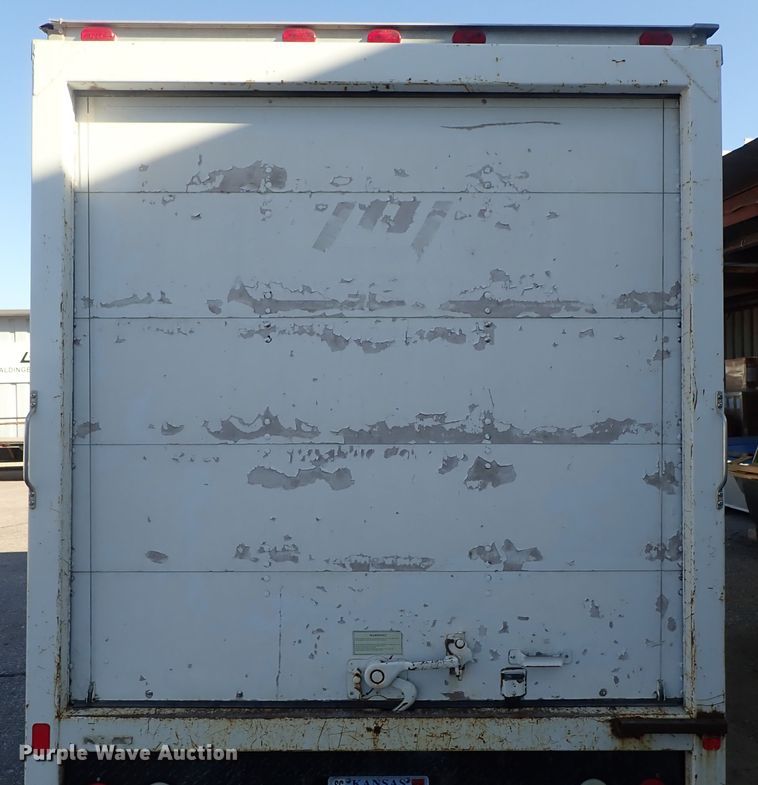 image for item DB7672 2007 Ford E350 Super Duty box truck