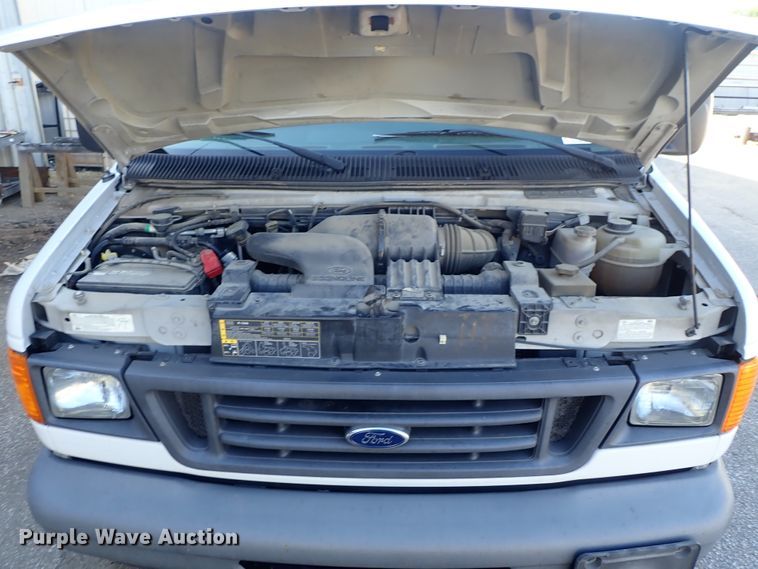 image for item DB7672 2007 Ford E350 Super Duty box truck