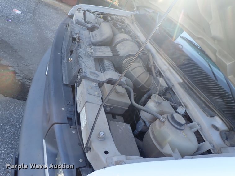 image for item DB7672 2007 Ford E350 Super Duty box truck