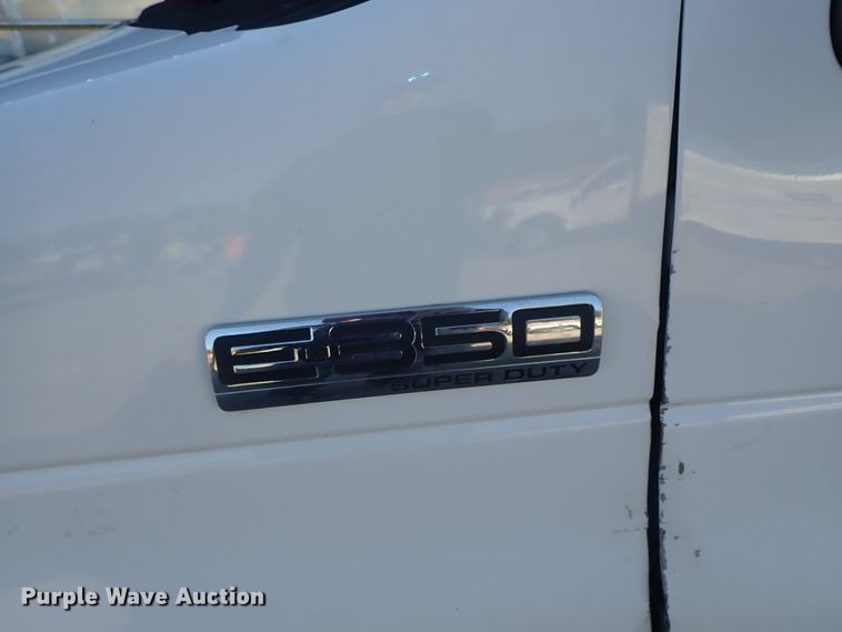 image for item DB7672 2007 Ford E350 Super Duty box truck