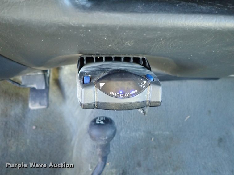 image for item DB7700 2003 Ford F250 Super Duty Crew Cab flatbed pickup truck