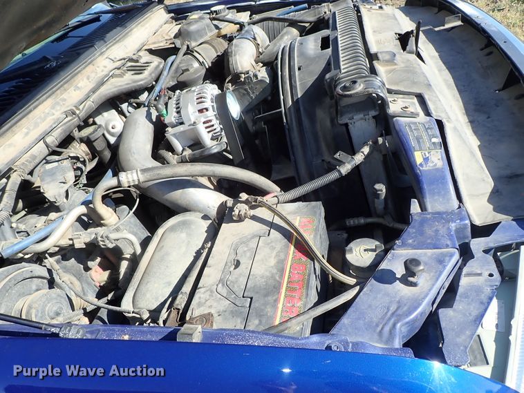 image for item DB7700 2003 Ford F250 Super Duty Crew Cab flatbed pickup truck