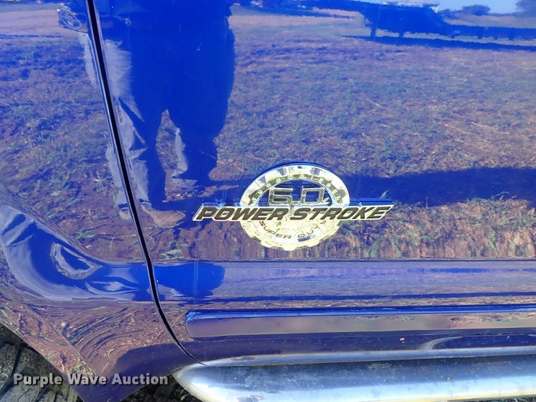 image for item DB7700 2003 Ford F250 Super Duty Crew Cab flatbed pickup truck