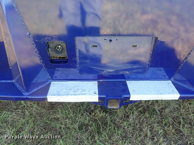 image for item DB7700 2003 Ford F250 Super Duty Crew Cab flatbed pickup truck