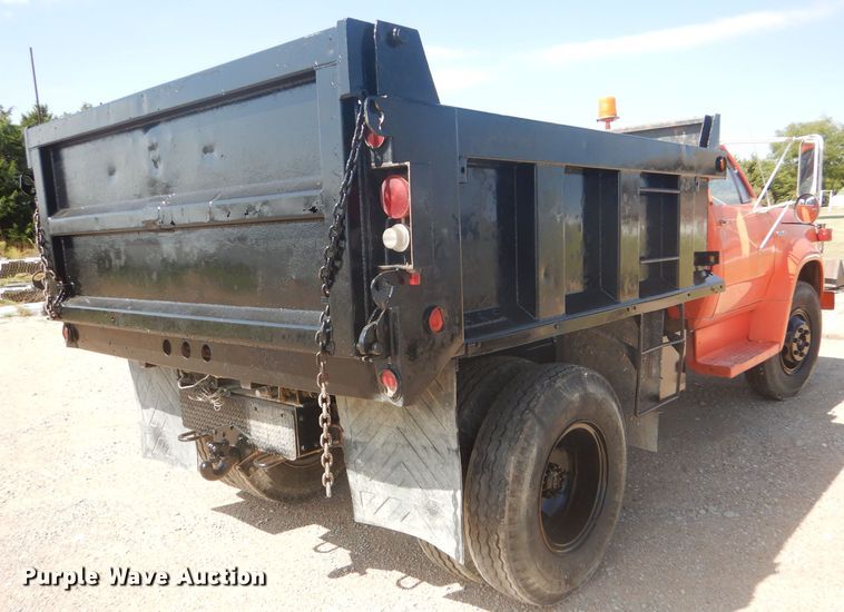image for item DD4465 1976 Dodge D600 dump truck