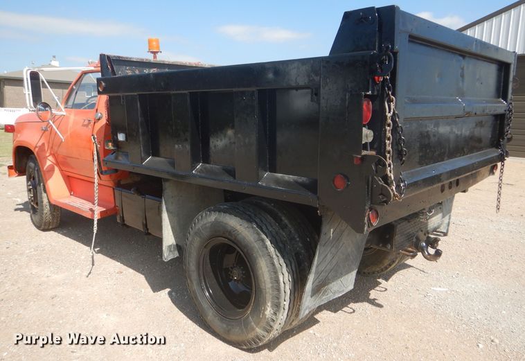 image for item DD4465 1976 Dodge D600 dump truck