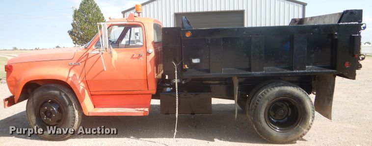 image for item DD4465 1976 Dodge D600 dump truck
