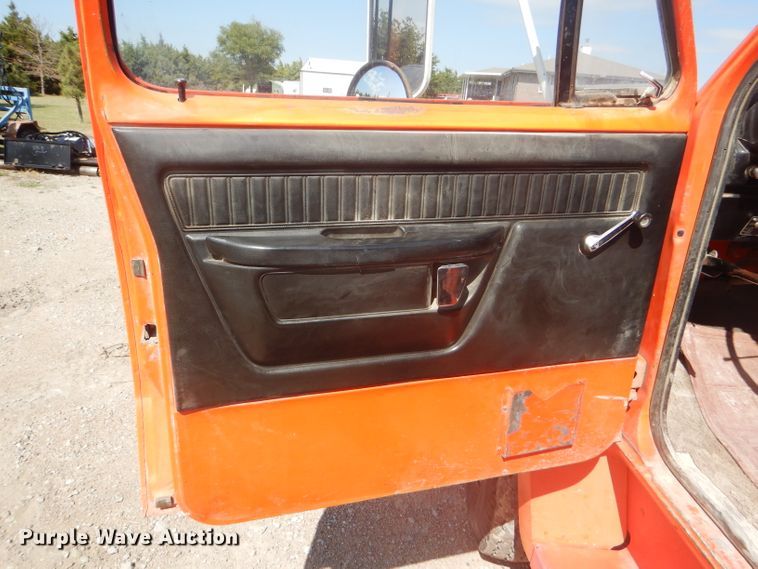 image for item DD4465 1976 Dodge D600 dump truck