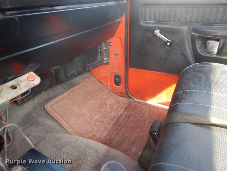 image for item DD4465 1976 Dodge D600 dump truck